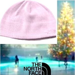 NWOT The Northface Lilac Beanie